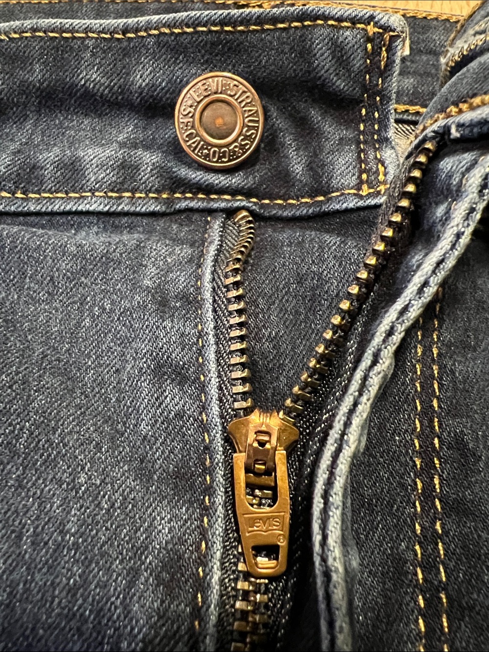 Levi's Women's Indigo High Rise Skinny Jeans - Picture 16 of 16